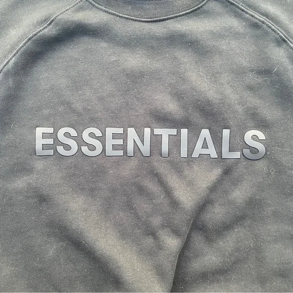Essentials Fear Of God Black Men's Pullover Sweater Size Medium - Picture 2 of 9